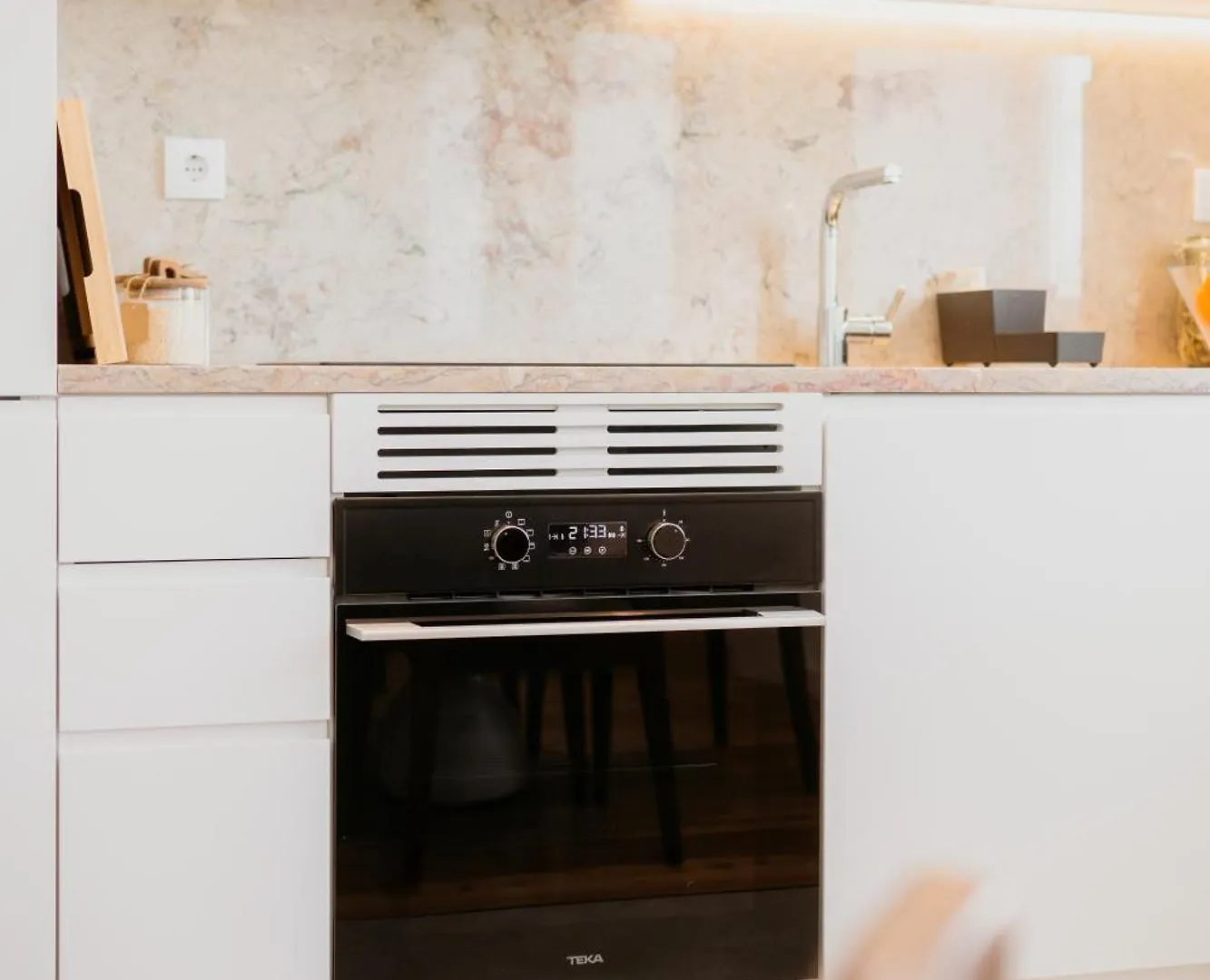 Apartment Mary Orange - No 236 1D - Chick & Cozy Two-Bedroom Stay Lisbon